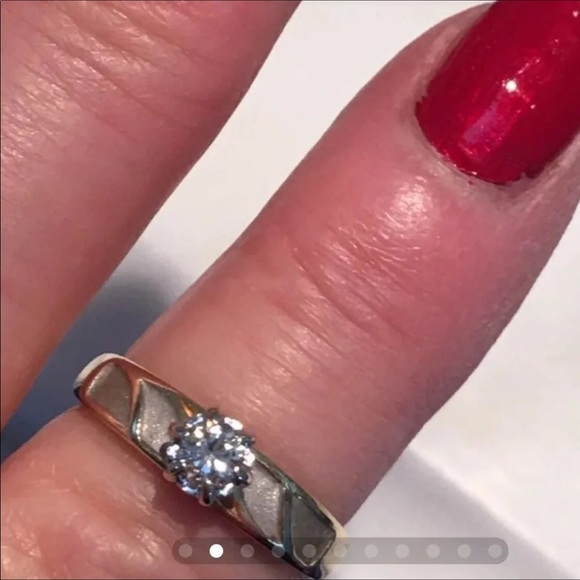 14K DIAMOND ENGAGEMENT RING - Picture 3 of 6